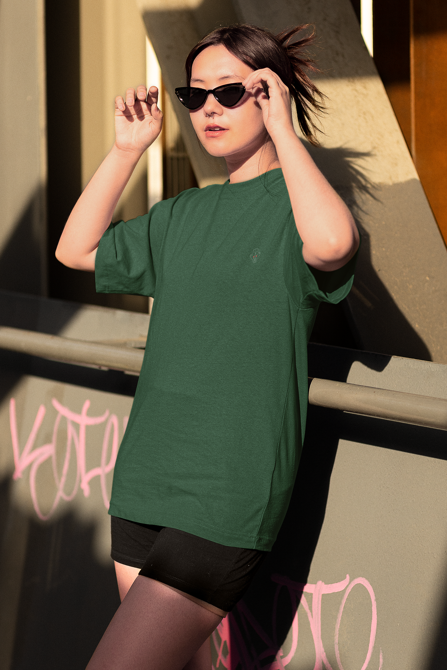 Bottle Green Haven: Women’s Oversized T-Shirt